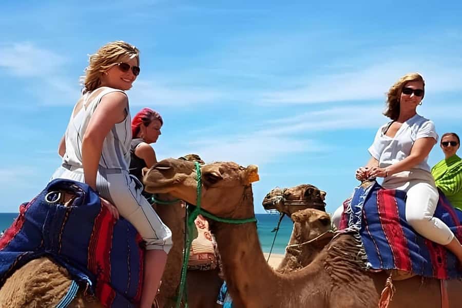 Tarifa/Algeciras: Tangier Private Day Tour with Ferry Ticket - Entering the Kasbah through Bab Kasbah