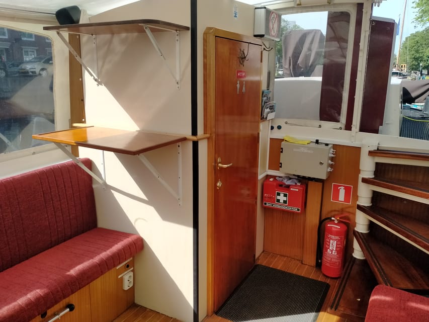 The Hague: One Way Boat Ticket to or from Delft - What the small boat changes