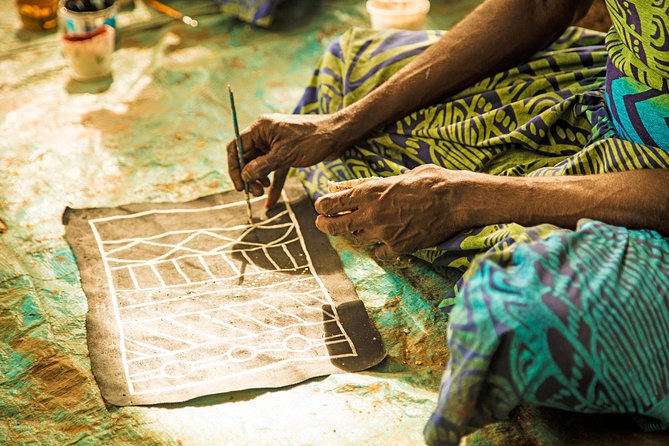 Tiwi Islands Cultural Experience from Darwin Including Ferry - Art, weaving, and buying directly