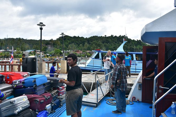 Travel from Koh Phi Phi to Krabi by Ferry/Speedboat - Leaving Koh Phi Phi from Ton Sai Pier