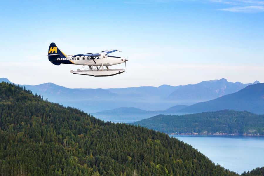 Vancouver: Victoria Seaplane Tour with Return Bus and Ferry - Landing in Victoria’s Inner Harbour