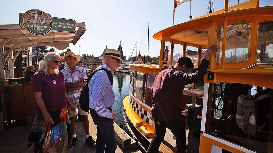 Victoria Bites and Sights Tour with Food, Drinks and Ferry - Quick takeaways