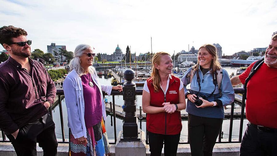 Victoria Bites and Sights Tour with Food, Drinks and Ferry - Chinatown’s alleys and harder stories