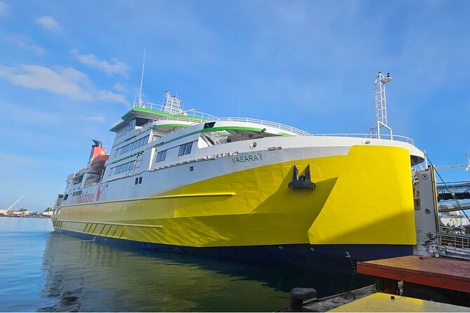 VIP Ferry crossing from Tahiti to Moorea - Snacks, breakfast items, and included drinks