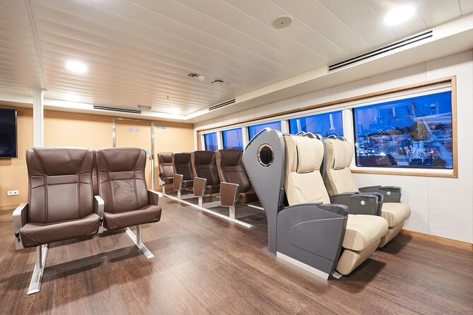 VIP Ferry crossing from Tahiti to Moorea - Who gets the most from the VIP pass