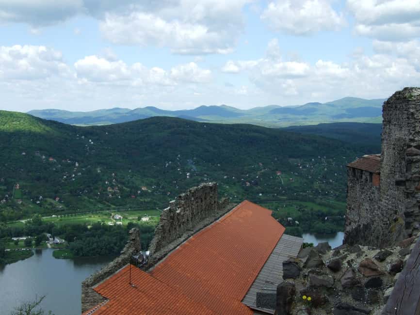 Visegrád Hike & Castle Tour with Ferry from Budapest - Hiking the Kálvária path to Visegrád Castle