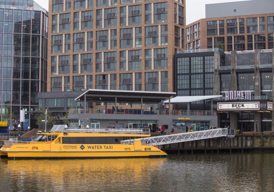 Washington DC: 1 or 2-Day Unlimited Water Taxi Pass - What the audio commentary adds