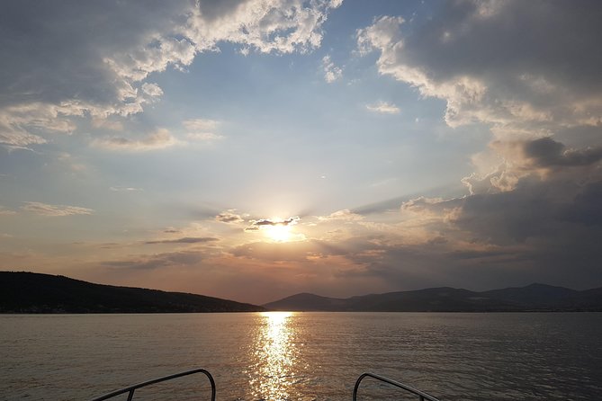 Water Taxi Ride from Hvar to Split Airport - Drinks, luggage, and special requests