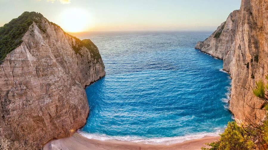 Zakynthos: Shipwreck Bay by fast boat - Small Group - Why the small fast boat matters around Zakynthos